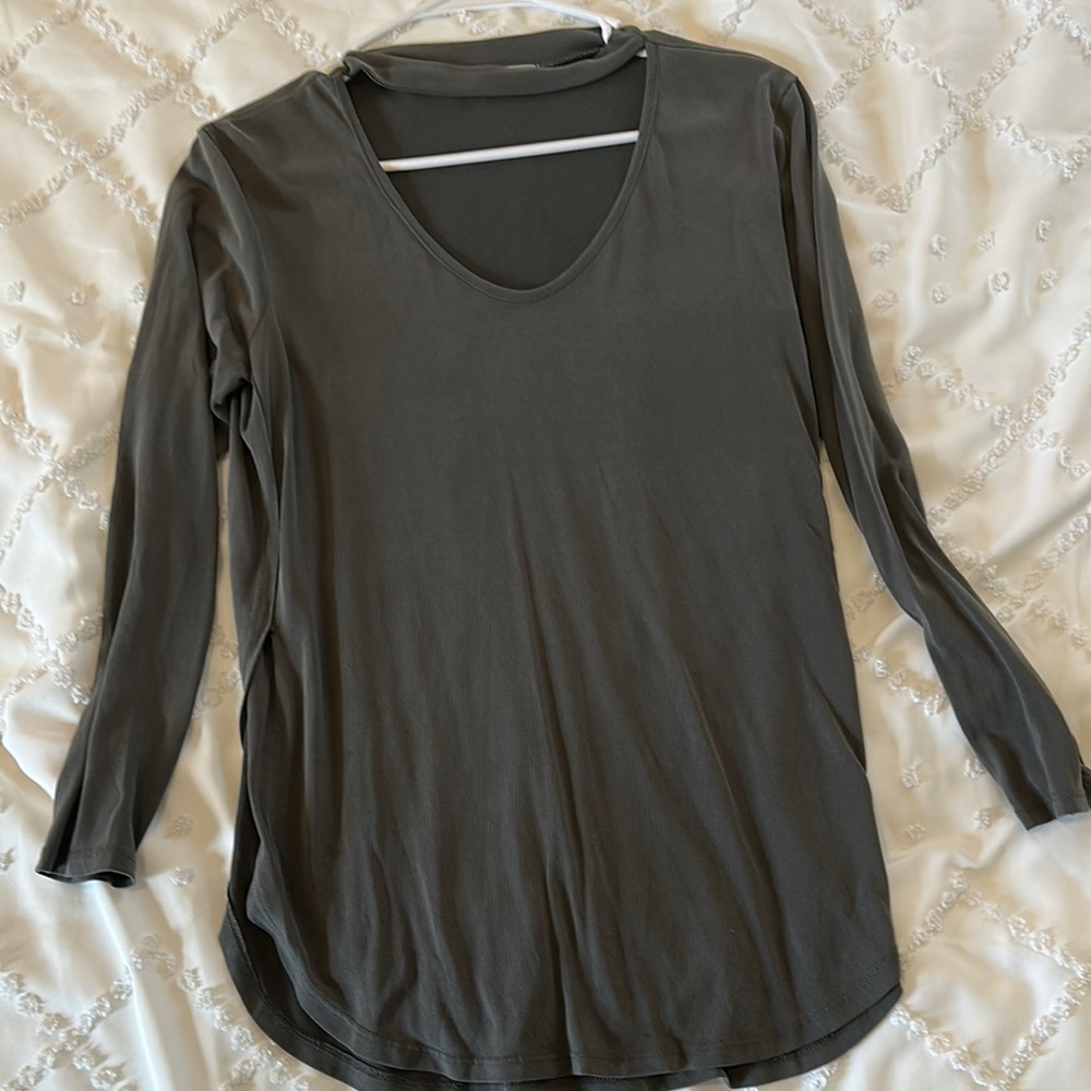Gray Fitted V-Neck Long Sleeve T-Shirt